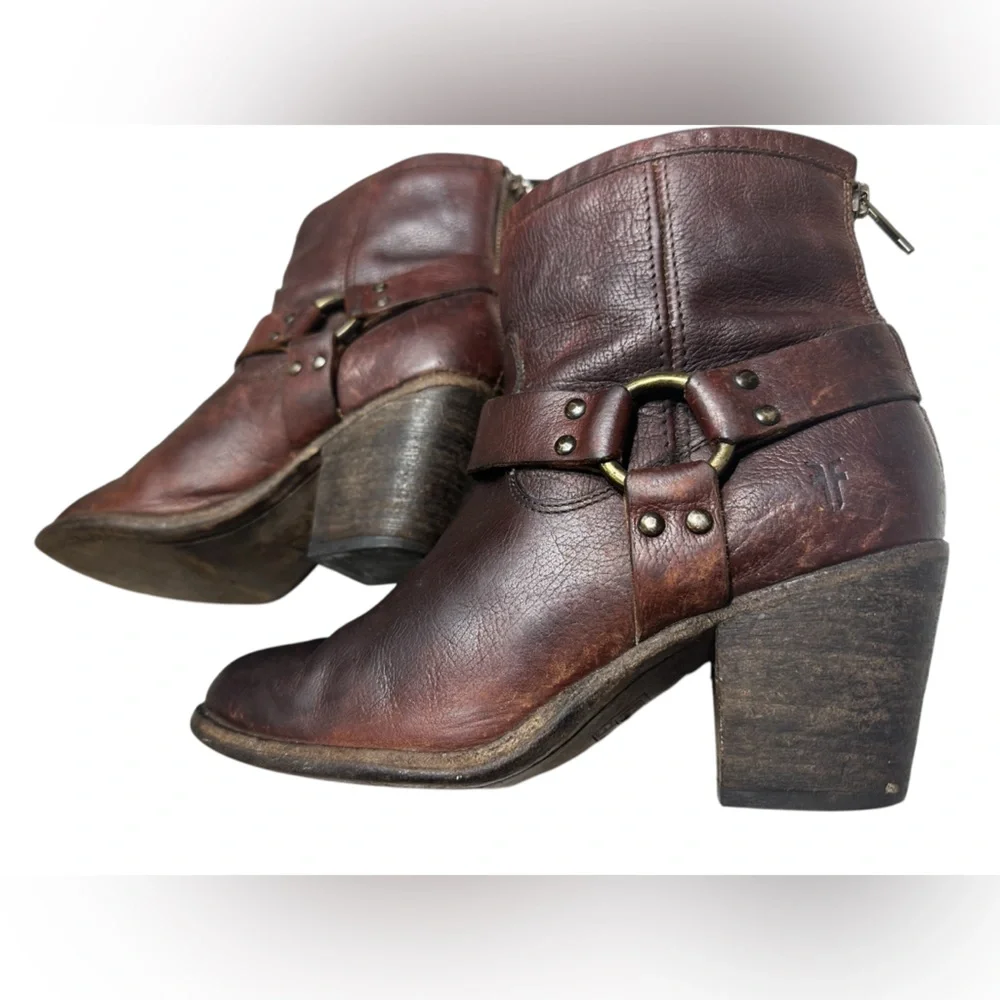 FRYE LEATHER ZIPPER ANKLE Distressed BOOTS SIZE 8B B2 - Picture 8 of 8